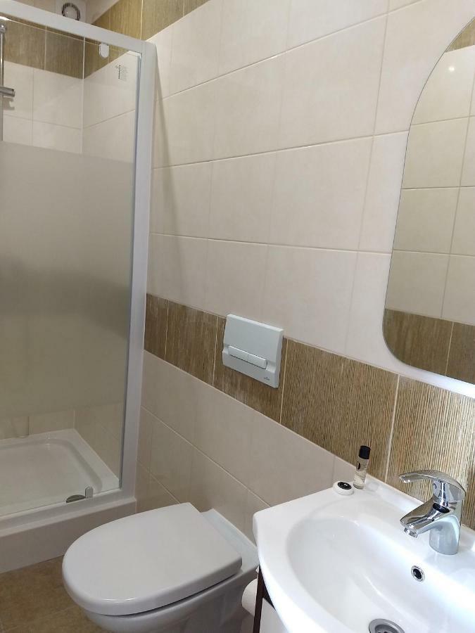 Karczma Biesiadna Bed & Breakfast Dalnia Luaran gambar