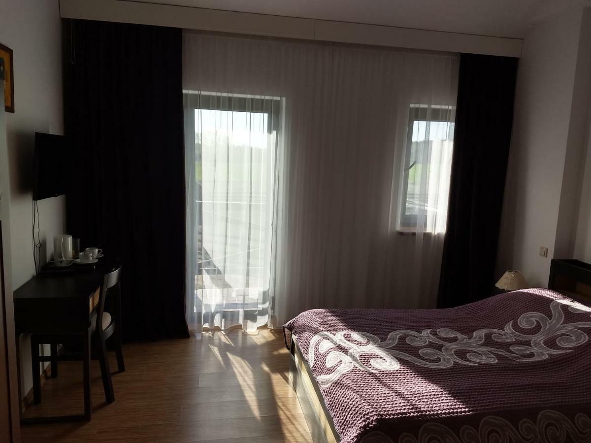 Karczma Biesiadna Bed & Breakfast Dalnia Luaran gambar