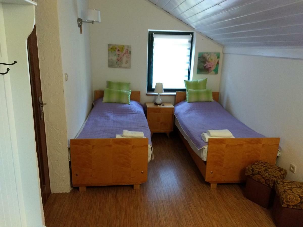Karczma Biesiadna Bed & Breakfast Dalnia Luaran gambar