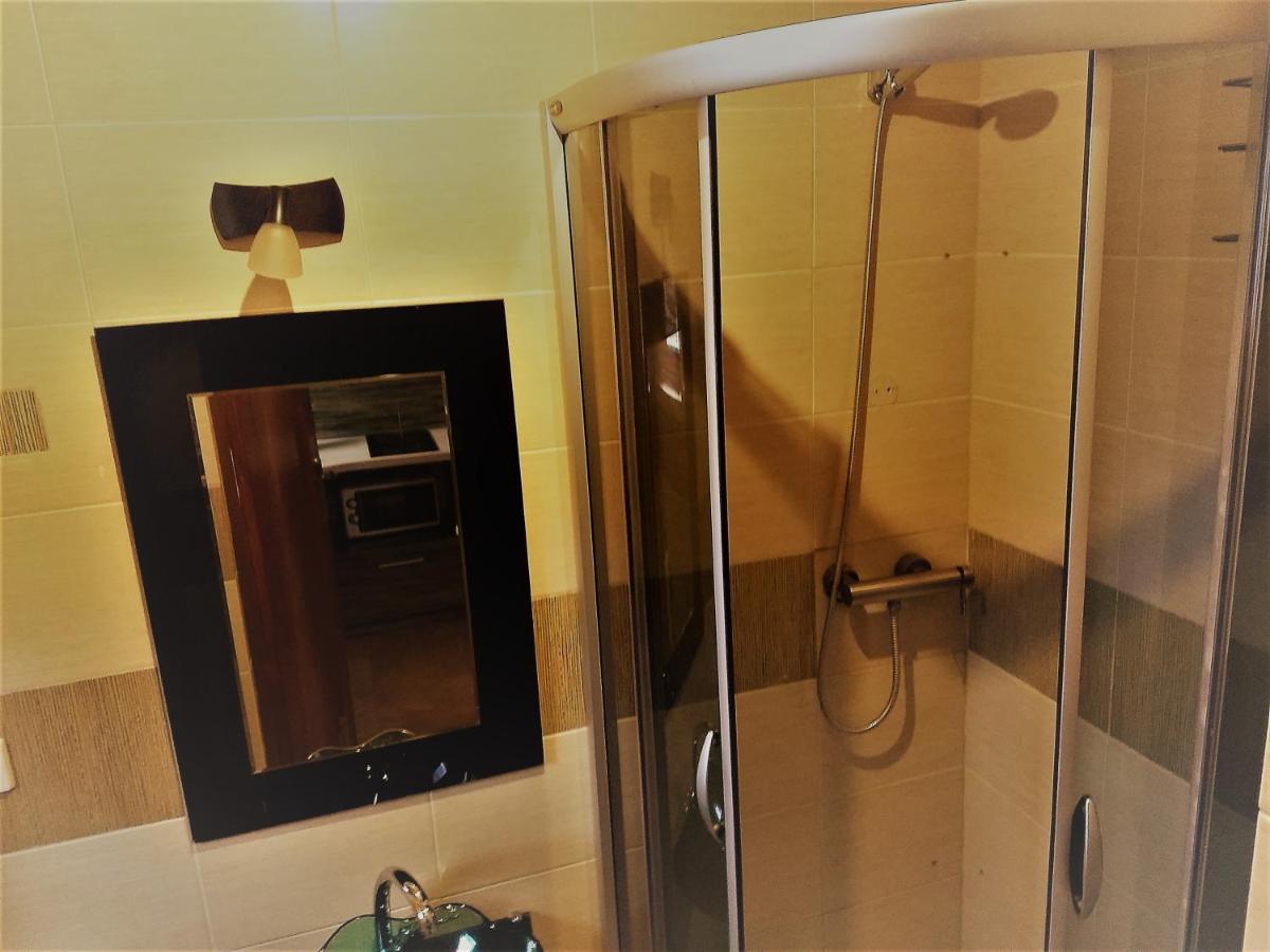 Karczma Biesiadna Bed & Breakfast Dalnia Luaran gambar